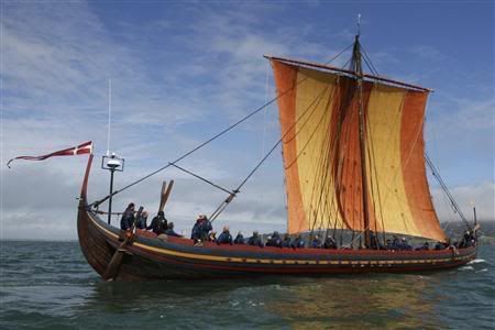 vikingship.jpg viking ship image by sonjakeesee