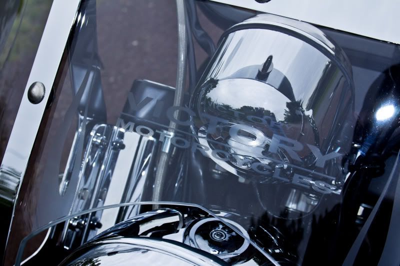 IMAGE: http://i100.photobucket.com/albums/m12/Torkk/60D/8ball1.jpg