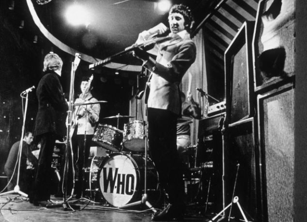 何許人於1967年在Marquee Club演出的情況。圖片來源：dailymail.co.uk