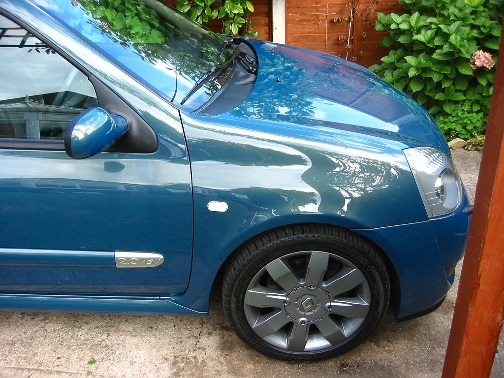 How Much Oil Does A Renault Clio 1 2 Take