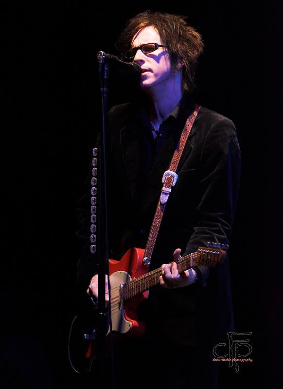 IMAGE: http://i100.photobucket.com/albums/m16/taygull/F1_CF1D6949.jpg