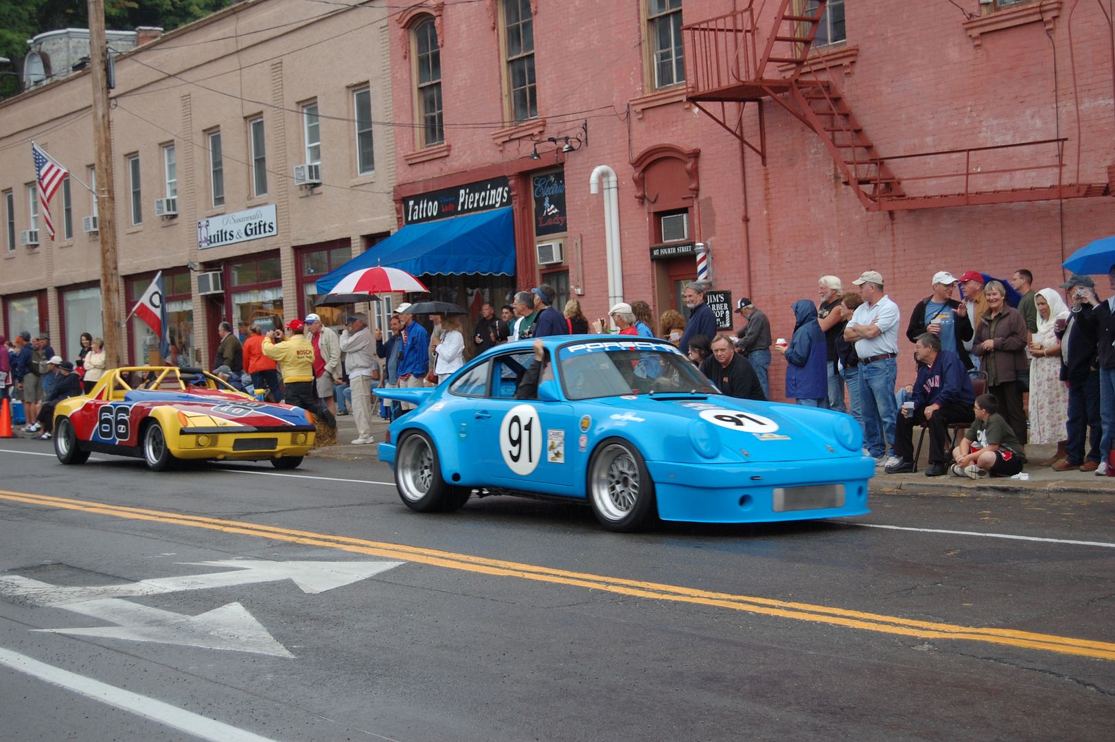 http://i100.photobucket.com/albums/m17/vlad-e30m3/watkins-glen-sept-2009/watkins-glen-Sept2009129.jpg