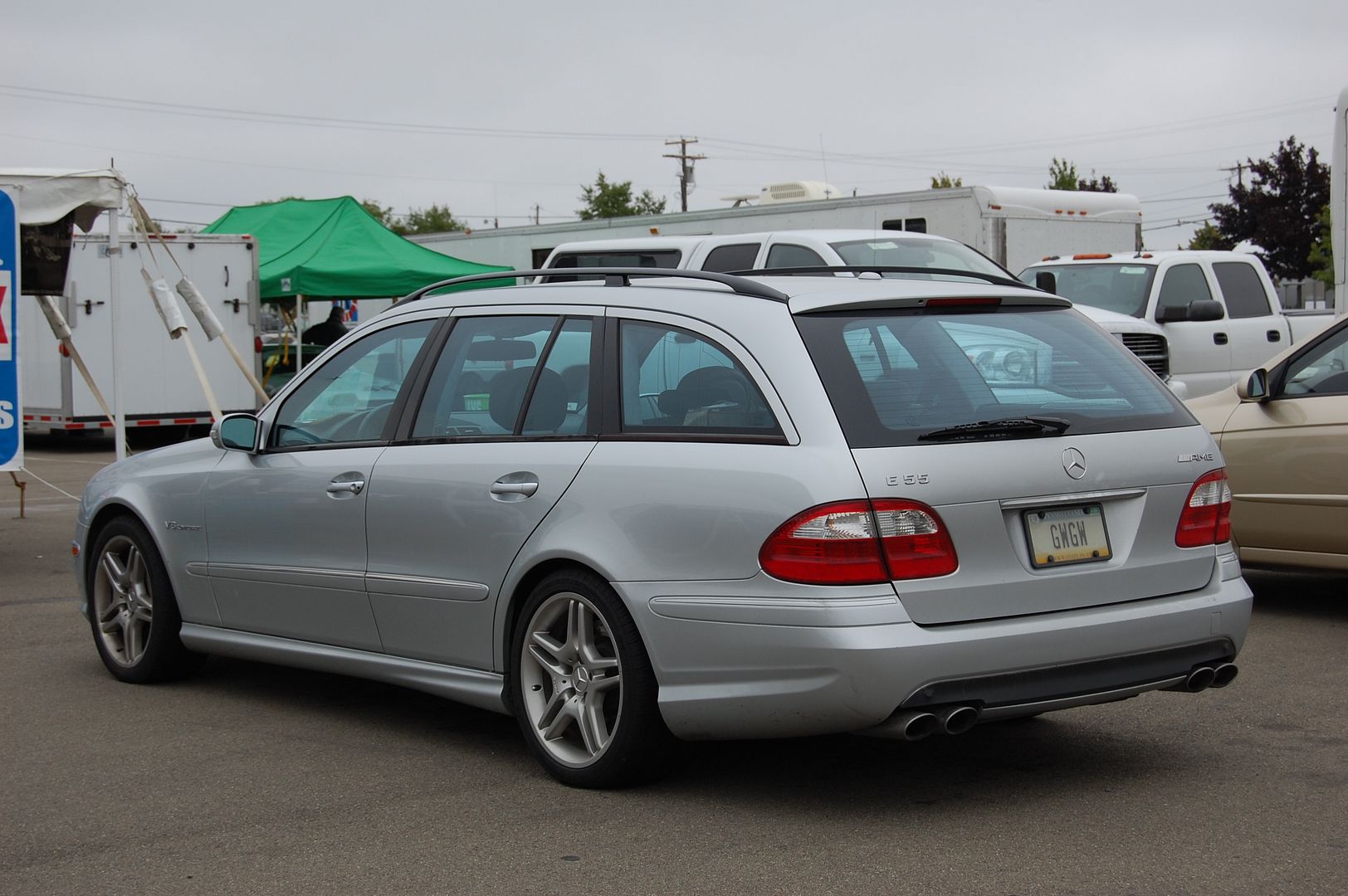 http://i100.photobucket.com/albums/m17/vlad-e30m3/watkins-glen-sept-2009/watkins-glen-Sept2009146.jpg