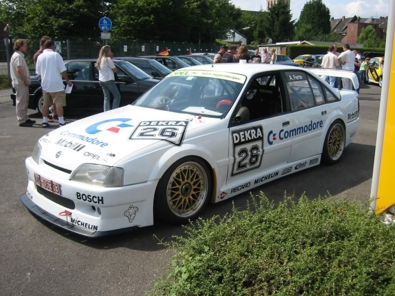 You see the Opel Omega Evolution 500 is powered by a more powerful Irmscher 