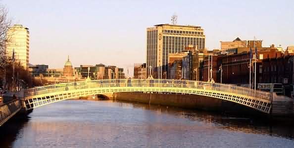 ireland_hapenny_bridge.jpg