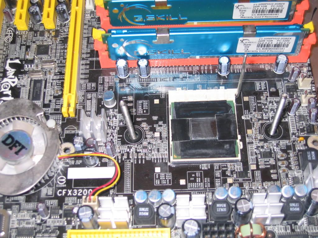 DFI LANParty UT CFX3200-DR with "naked' AMD Opteron 170.