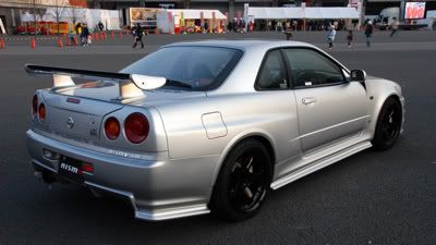 http://i100.photobucket.com/albums/m31/acokane/JPCN/Niss_Nismofest_Z-Tune_rear.jpg