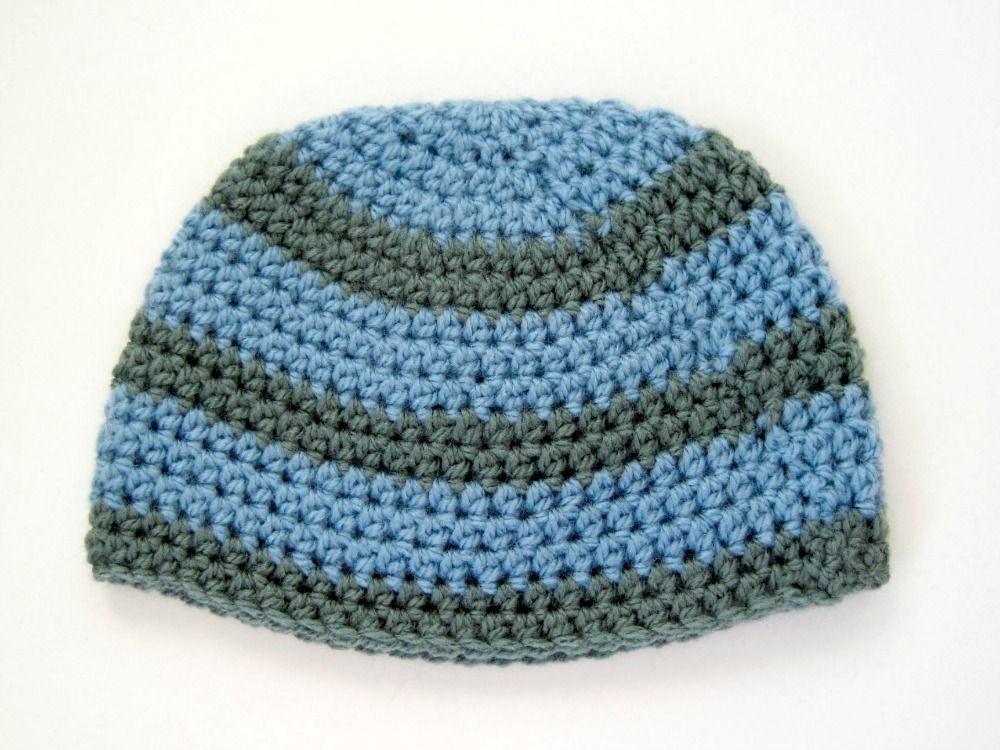 Crochet Striped Baby Boy Hat: free crochet pattern. Use the yarn tails to sew together the gaps to make the seam less noticeable.  | She's Got the Notion
