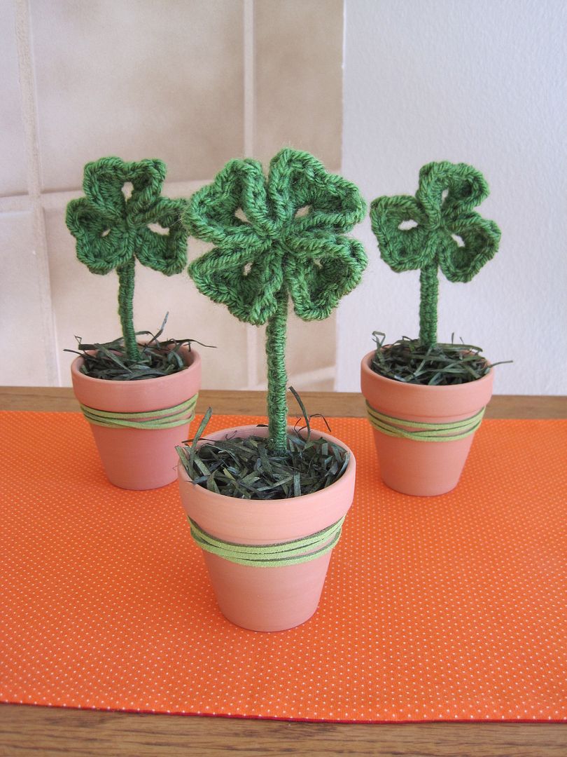 Crochet Clover Pots: free crochet shamrock pattern for St. Patrick's Day | She's Got the Notion