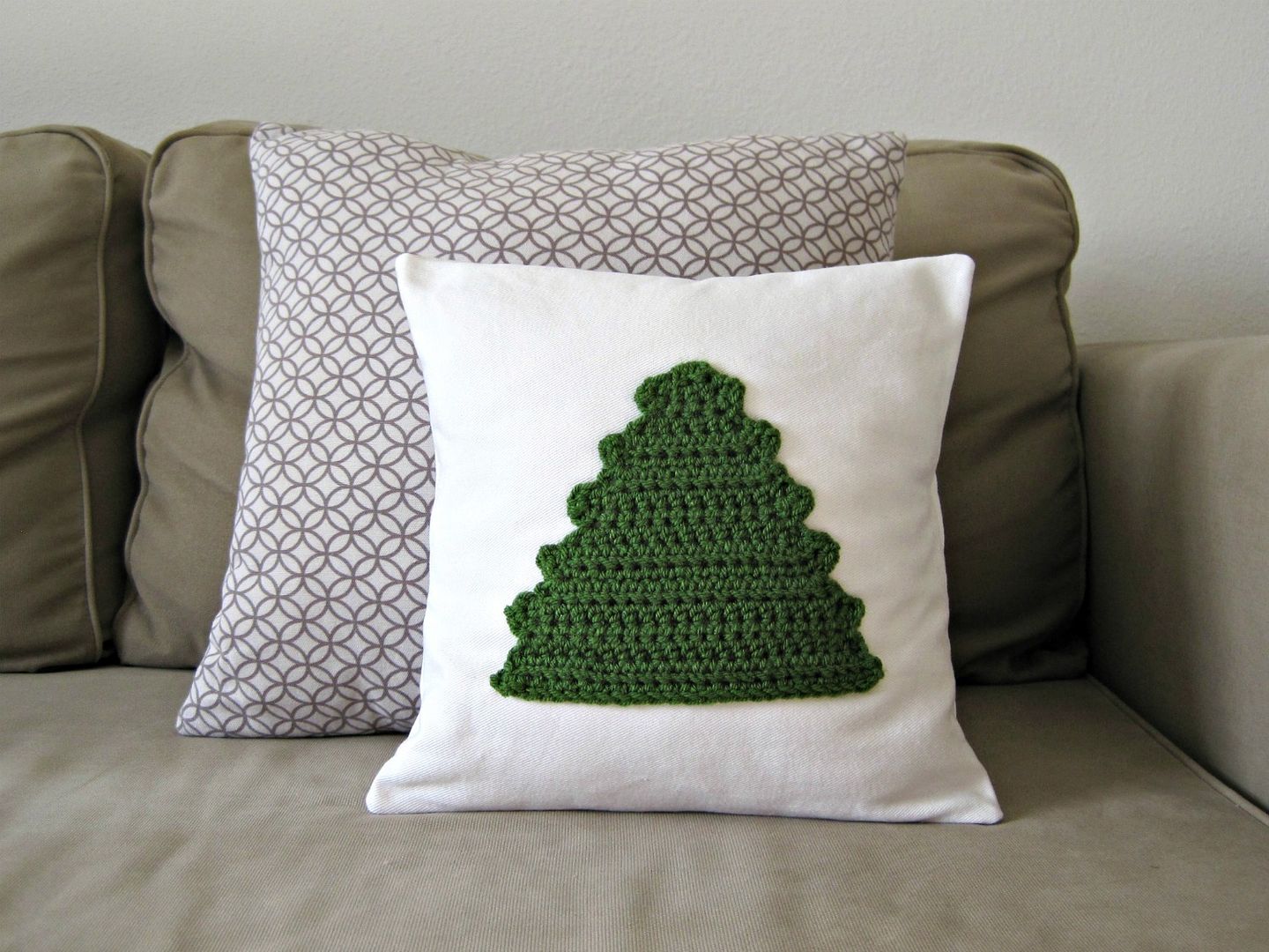 Crochet Christmas Decor + Free Crochet Tree Pillow pattern | She's Got the Notion