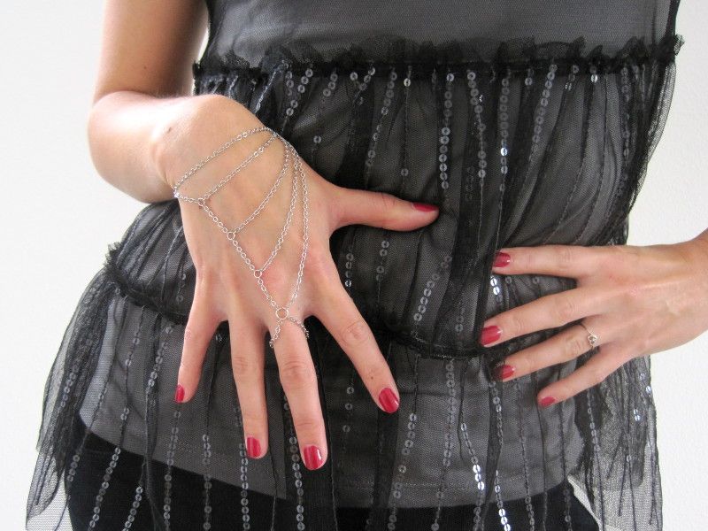 Chain Hand Piece: DIY jewelry bracelet tutorial | She's Got the Notion