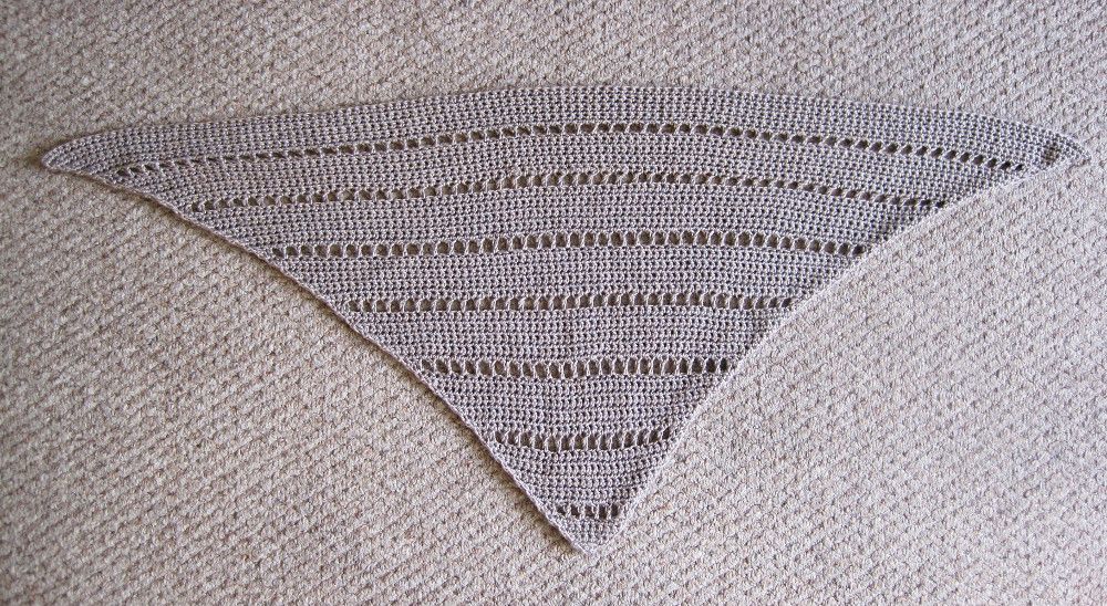 Royal Triangle Shawl (crochet) | She's Got the Notion