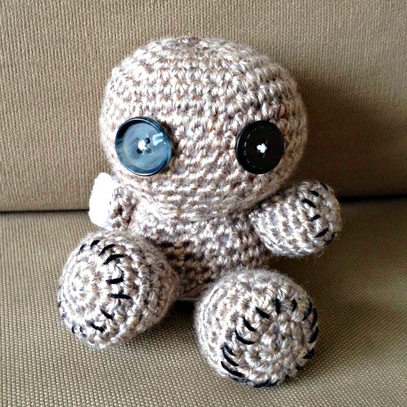 One-Armed Voodoo Doll: crochet amigurumi | She's Got the Notion