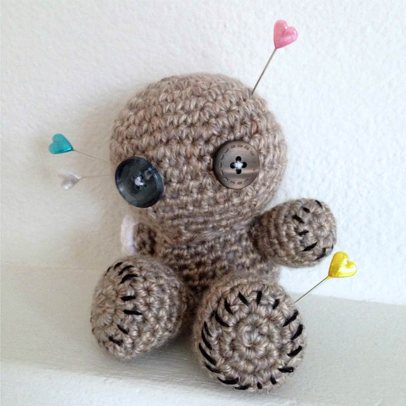 One-Armed Voodoo Doll: crochet amigurumi | She's Got the Notion