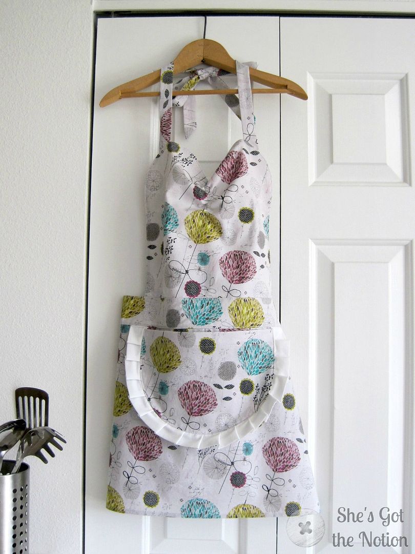 The Sweetheart Apron | She's Got the Notion