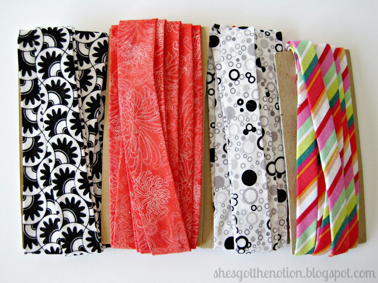 5 yards of bias tape from one fat quarter (plus more fat quarter sewing tutorials) | She's Got the Notion