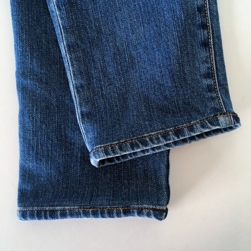 Shorten Jeans and Keep the Original Hem: how to shorten your denim jeans like a professional tailor | She's Got the Notion