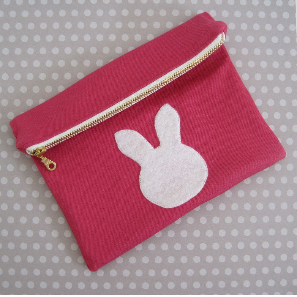 Bunny Fold Over Clutch: sewing tutorial | She's Got the Notion