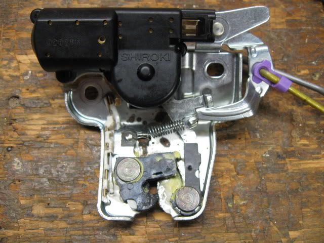 toyota corolla trunk latch replacement #5
