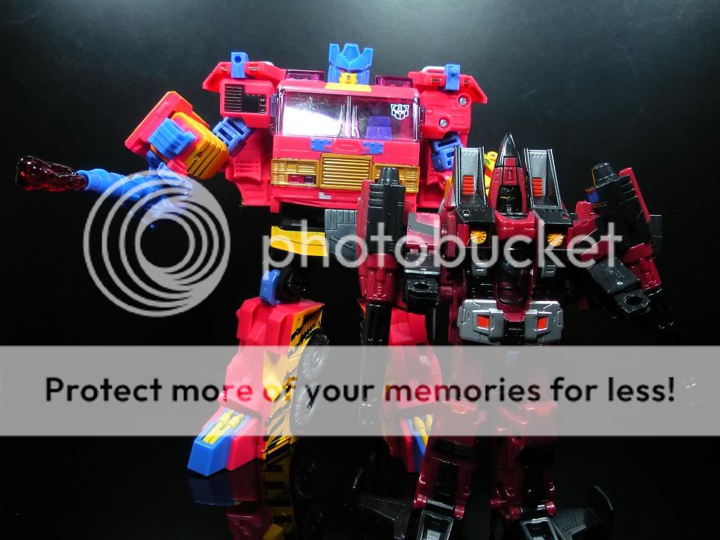 PIC review of Botcon 2010 Spark/Pyro | TFW2005 - The 2005 Boards