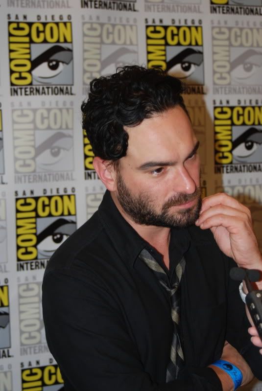 Big Bang Theory star Johnny Galecki in the press room