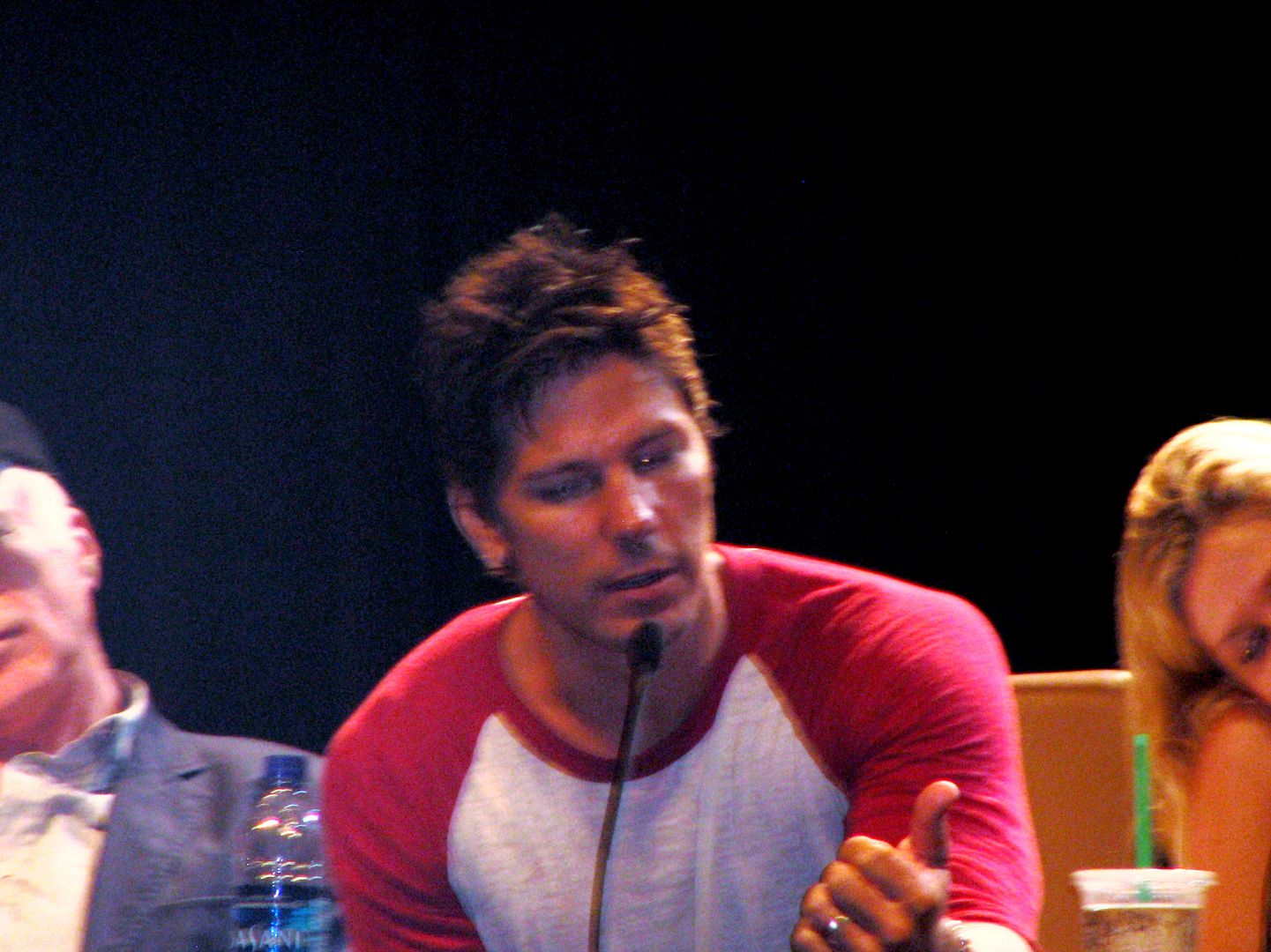 Michael Trucco answers a question at the Dragon*Con Battlestar Galactica panel.