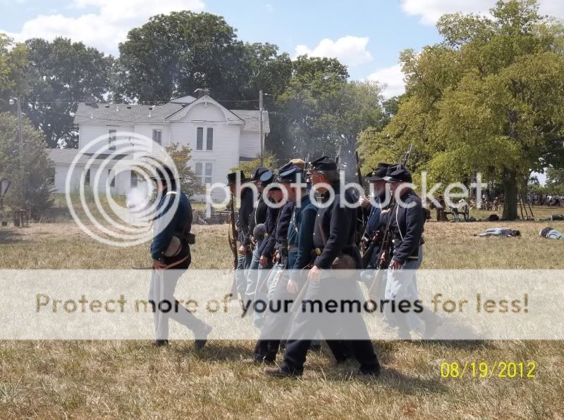 Little Scrap Outside Kansas City...Lone Jack 24hourcampfire